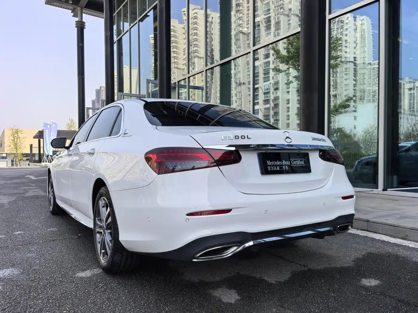 MERCEDES-BENZ E CLASS