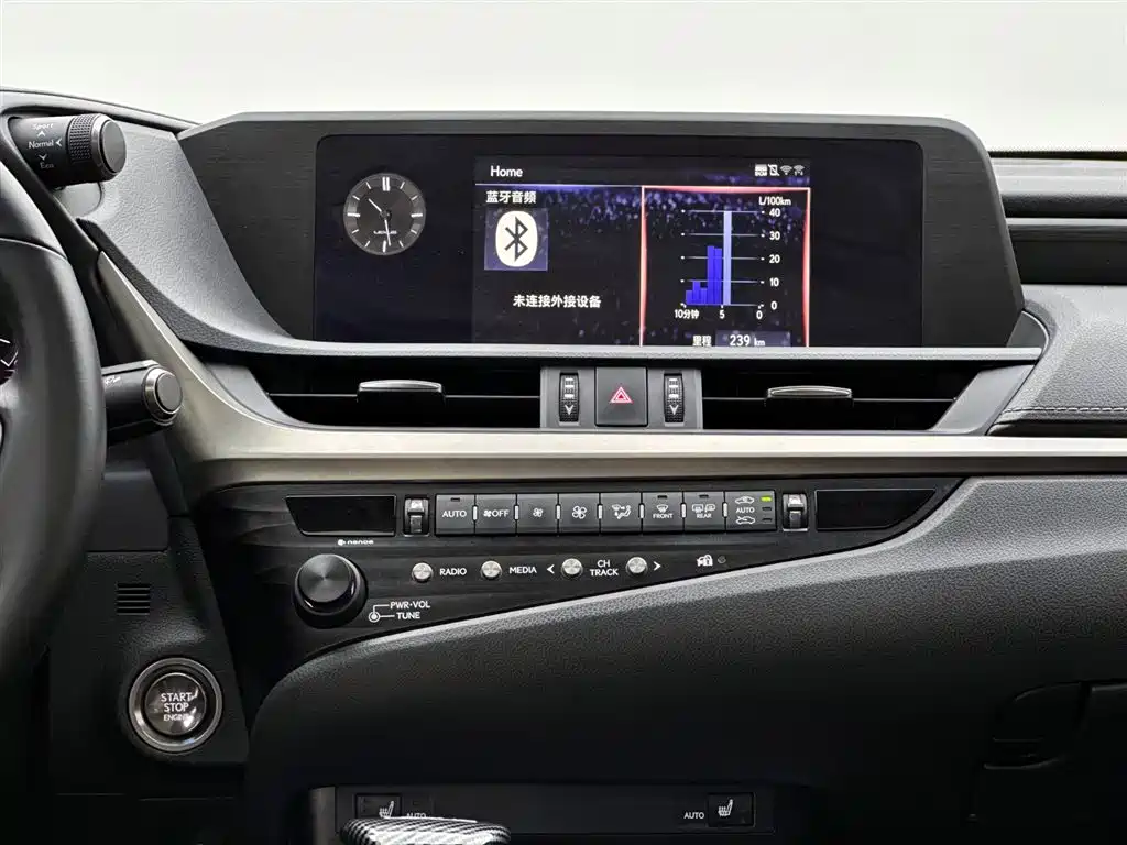 Lexus ES 2020 200 Excellence фото 10