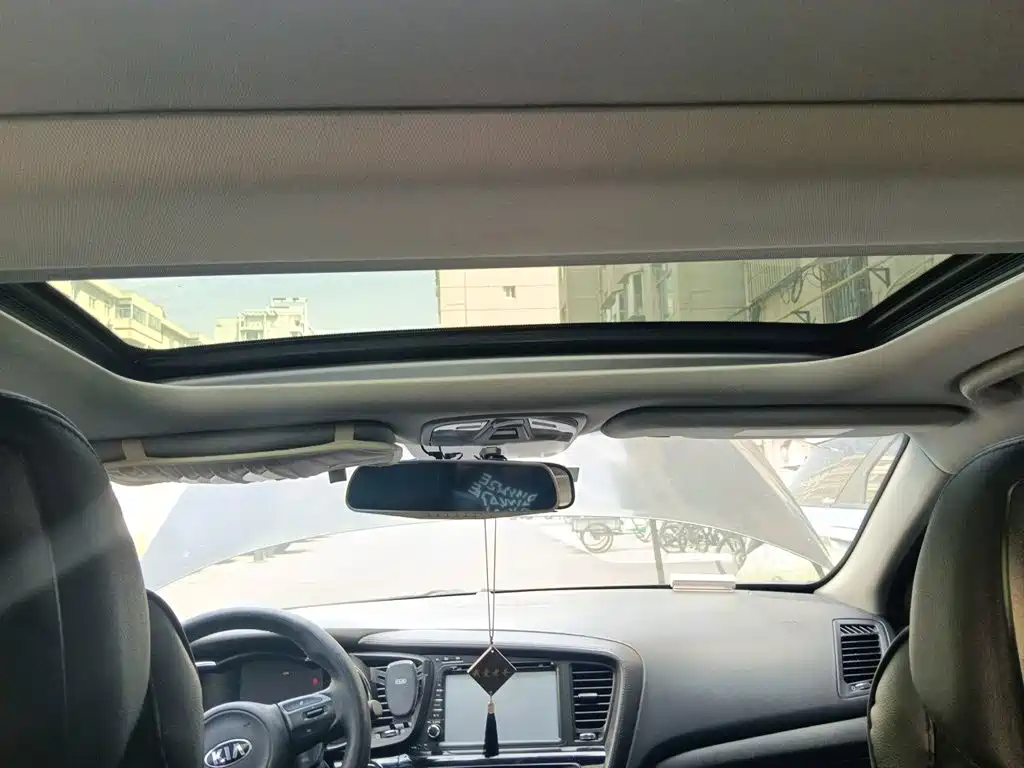 صورة 9 - Kia K5