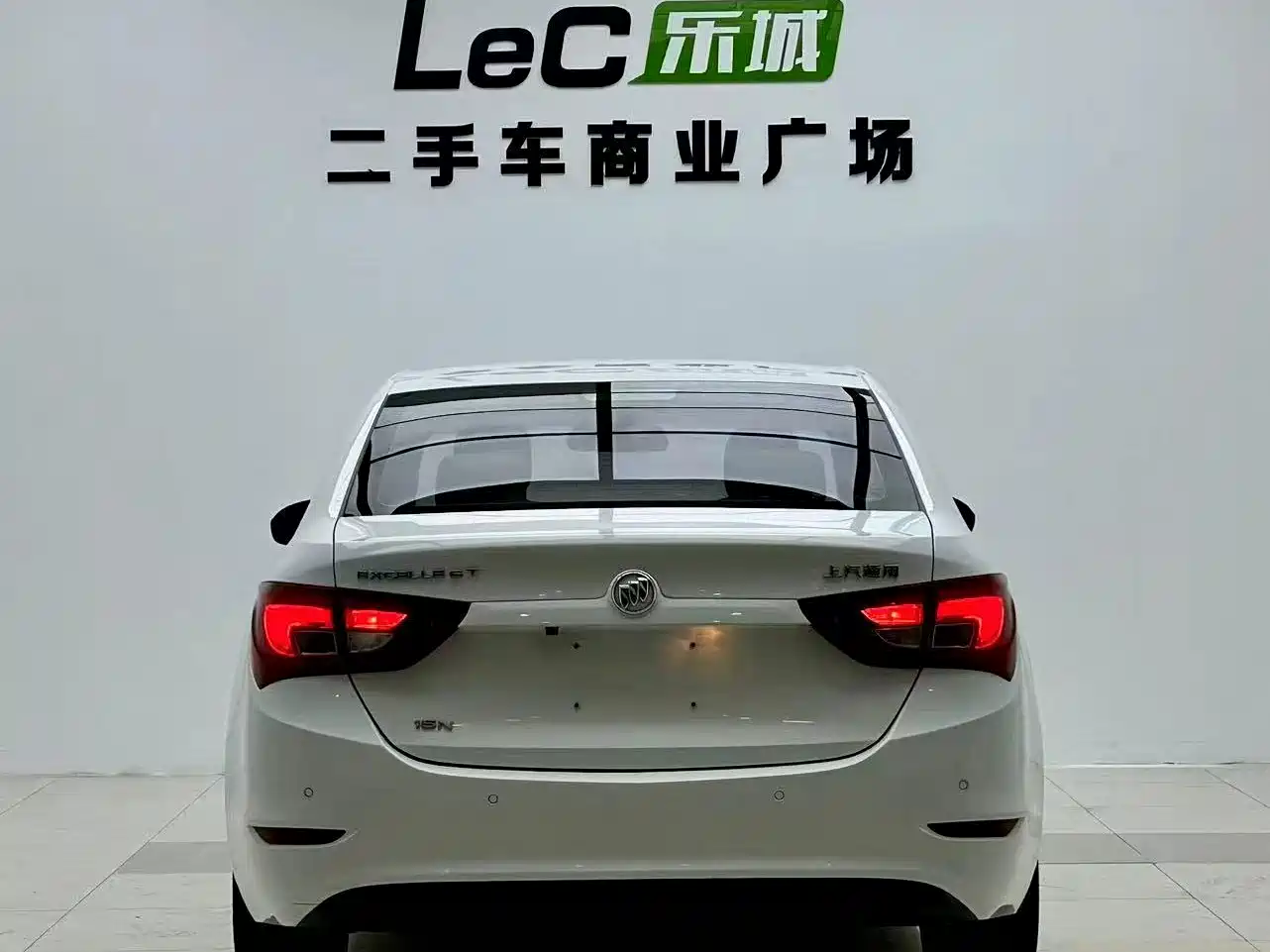 Фото 14 - Buick Excelle