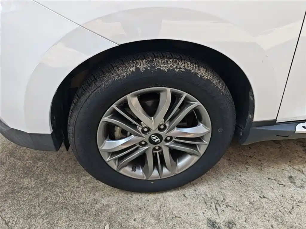 Hyundai Beijing Hyundai ix35 2015 2.0L Automatic 2WD Smart Type China IV фото 23