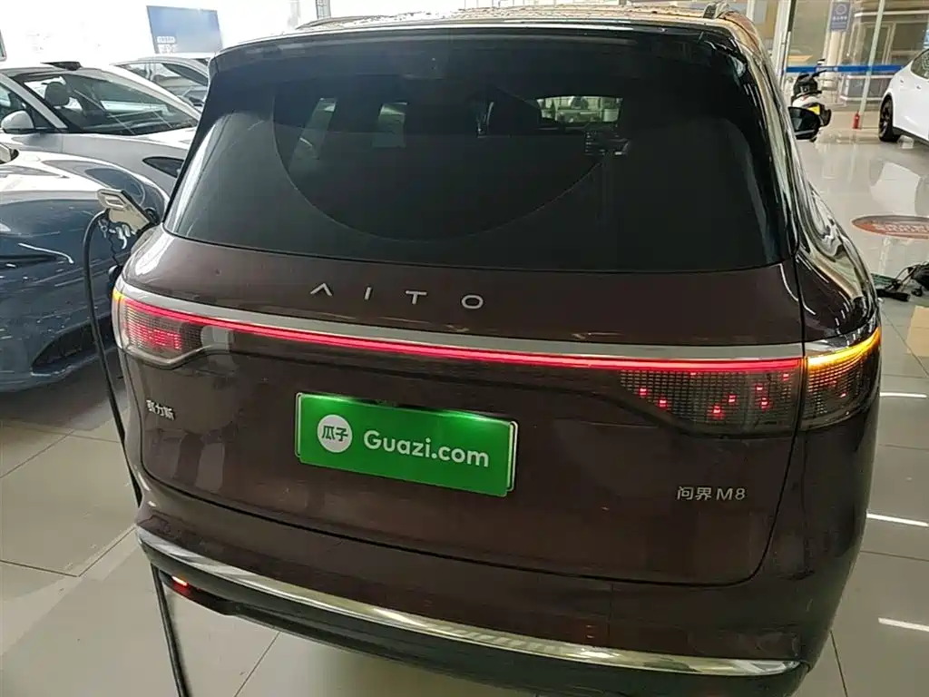 AITO Wenjie AITO M8 2025 Model Extended Range Ultra Edition 53.4kWh 5-Seater фото 6