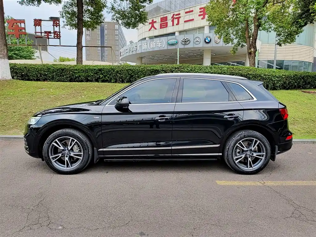 Audi Q5L 2018 40 TFSI Prestige Fashion (China V) фото 3