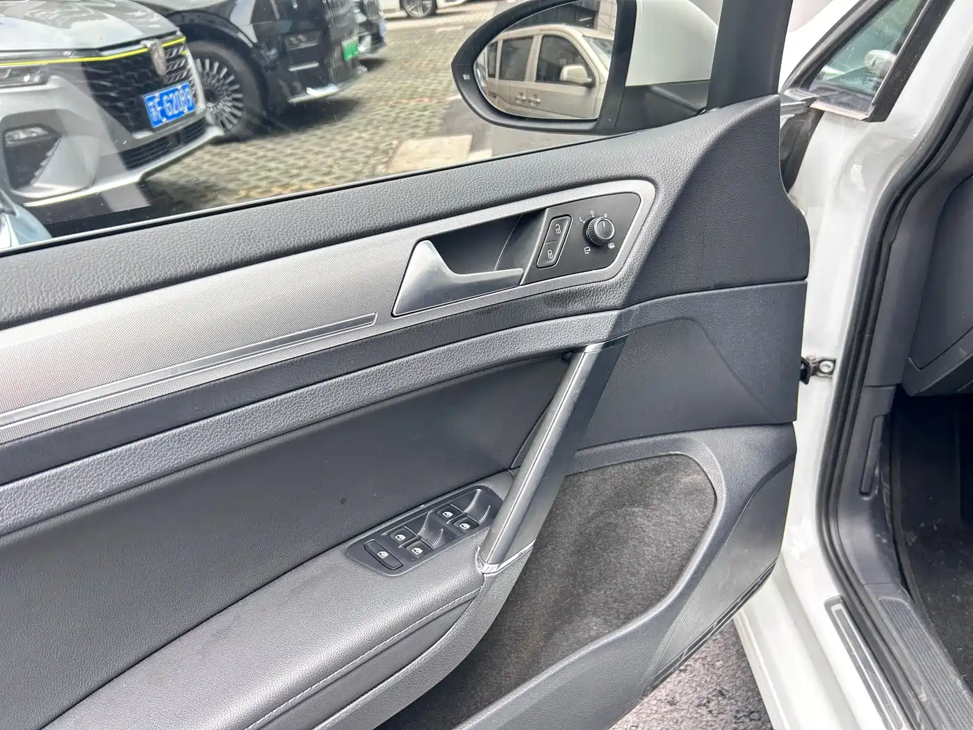 Volkswagen Golf 2018 230TSI Automatic Comfort фото 16
