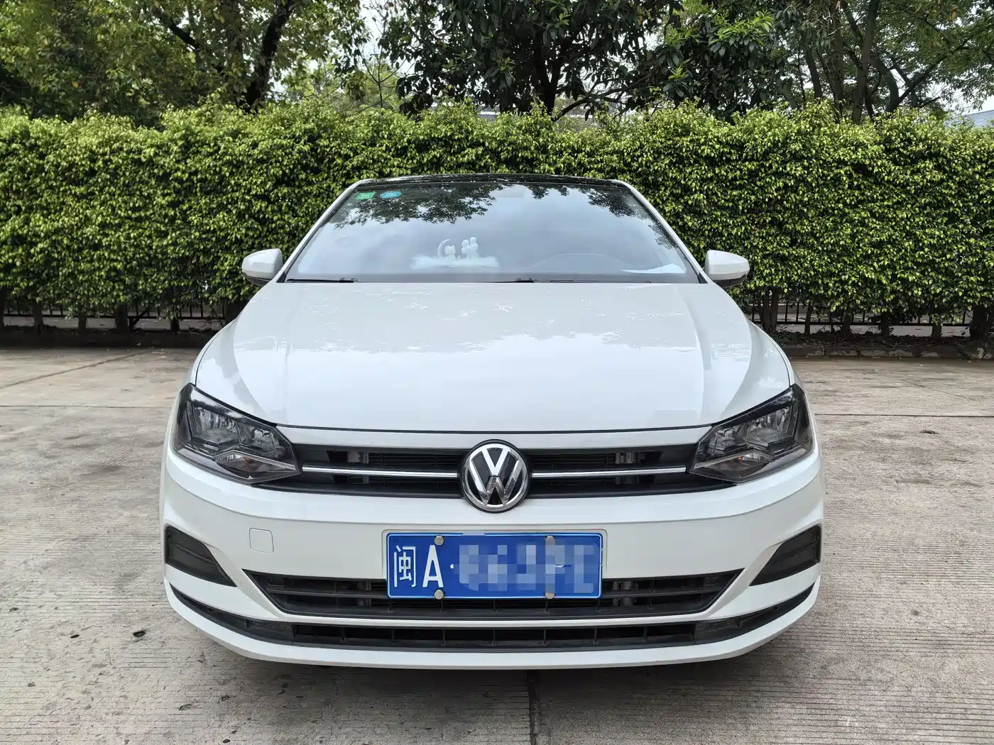 Volkswagen Polo 2019 Plus 1.5L Automatic Panorama Enjoyment Edition фото 2