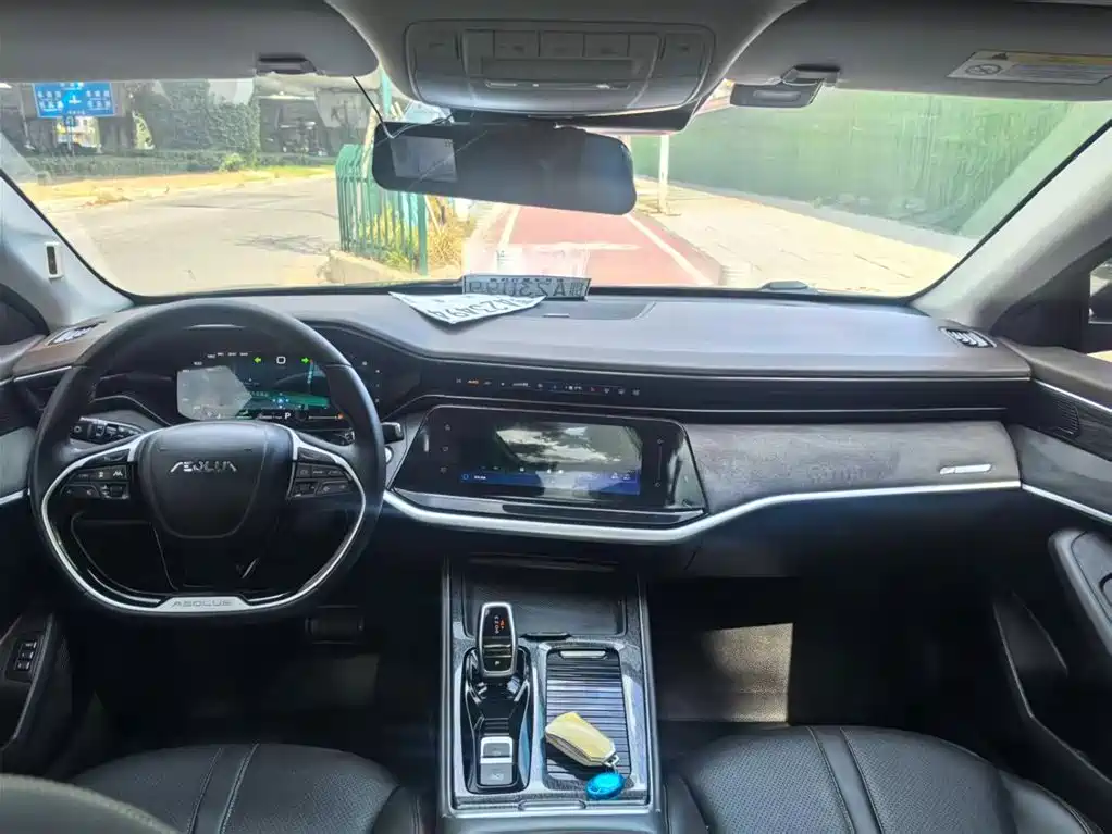 DONGFENG YI HYUN MAX