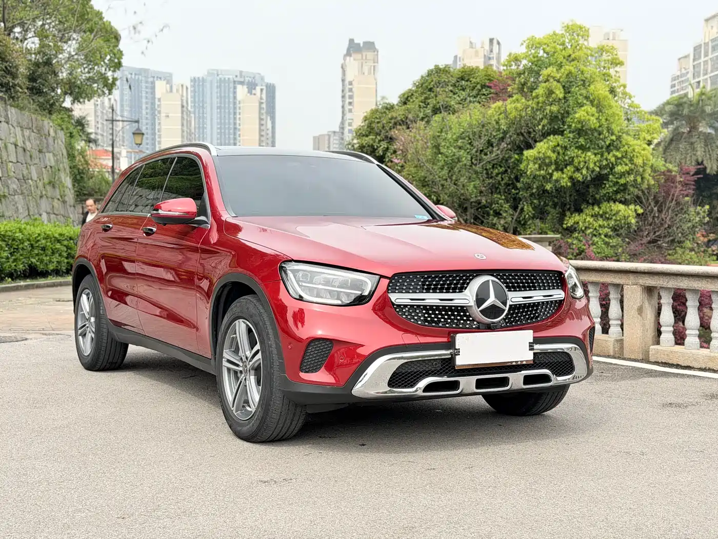 MERCEDES-BENZ GLC
