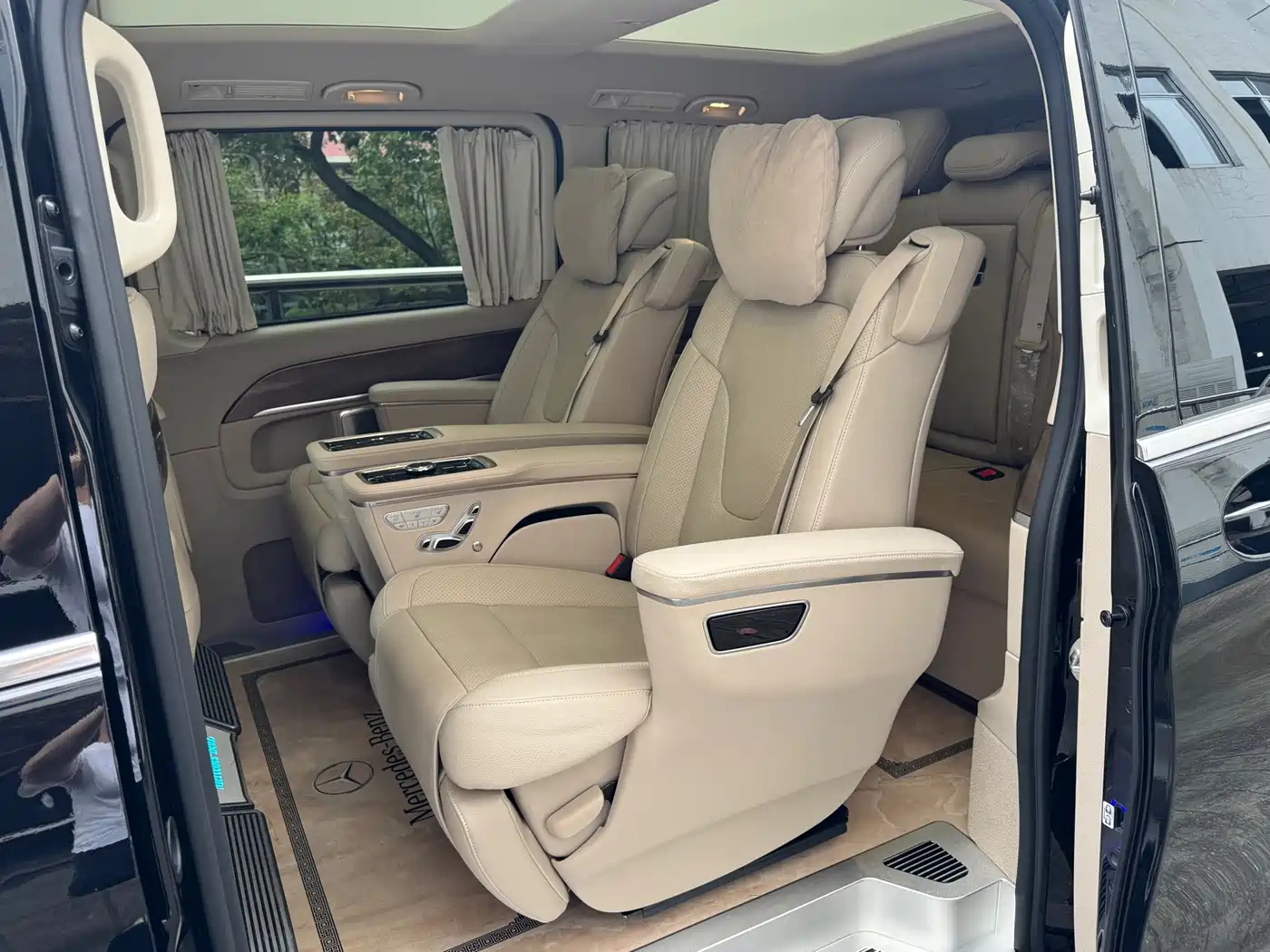 Mercedes-Benz V-Class 2024 2022 V 260 Prestige Edition
