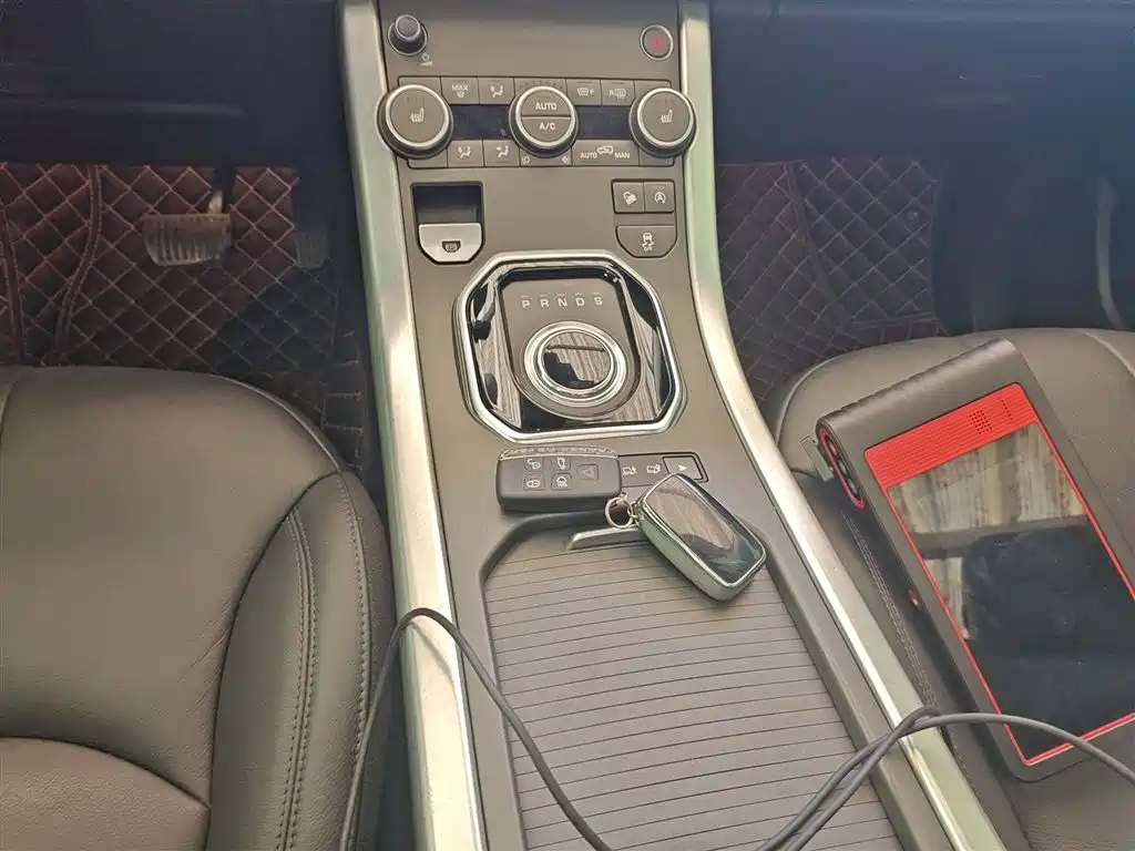 Land Rover Range Rover Evoque 2017 2.0T British Style Edition фото 14