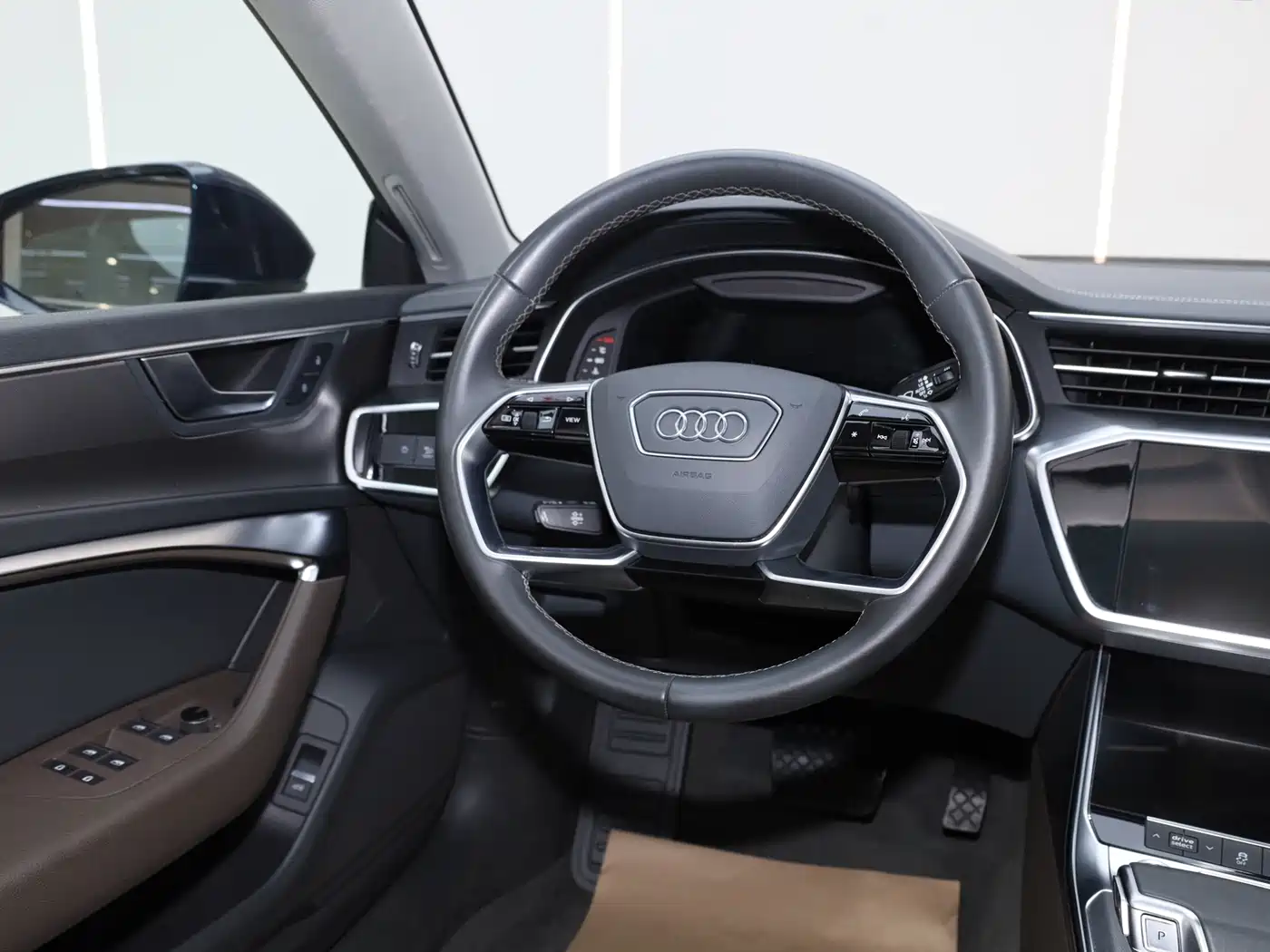 Audi A7L 2024 45TFSI S-line Dream Edition Crystal Package фото 12