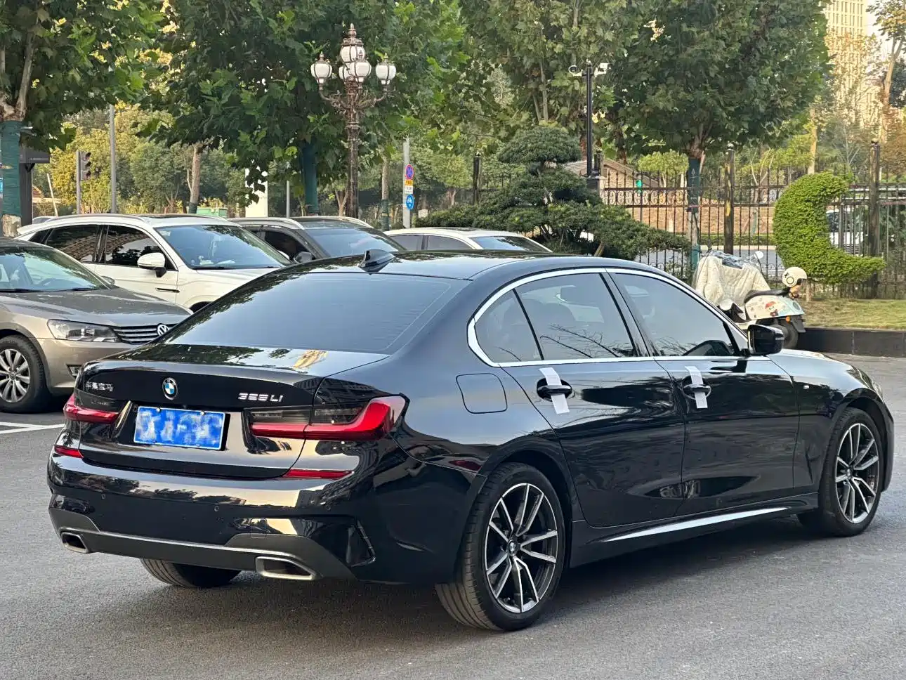 BMW 3 SERIES