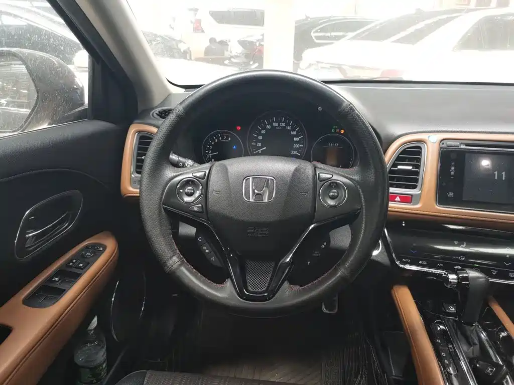 Honda Vezel 2015 2015 1.8L CVT FWD Luxury