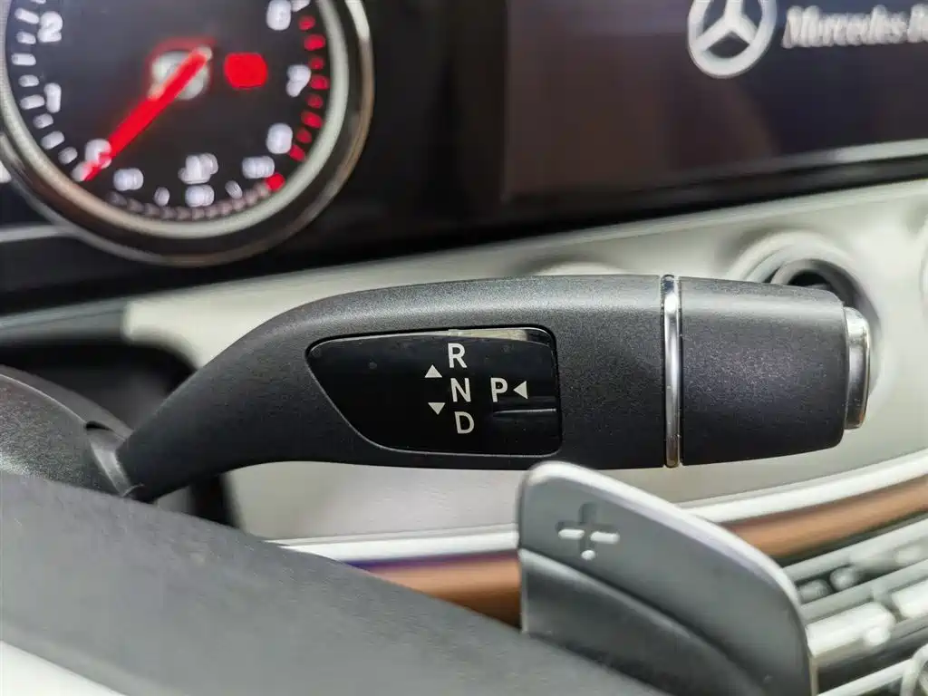 Mercedes-Benz E-Class 2017 E 300 Sport фото 13