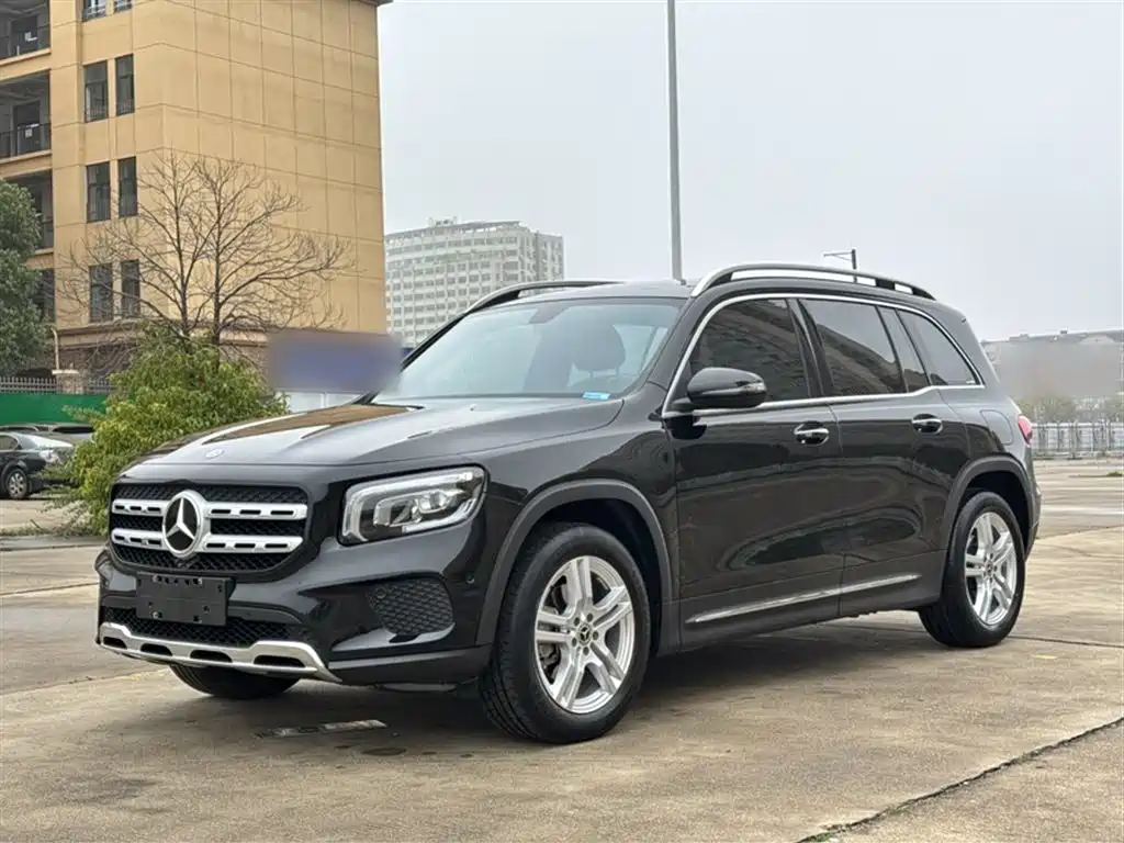 MERCEDES-BENZ GLB
