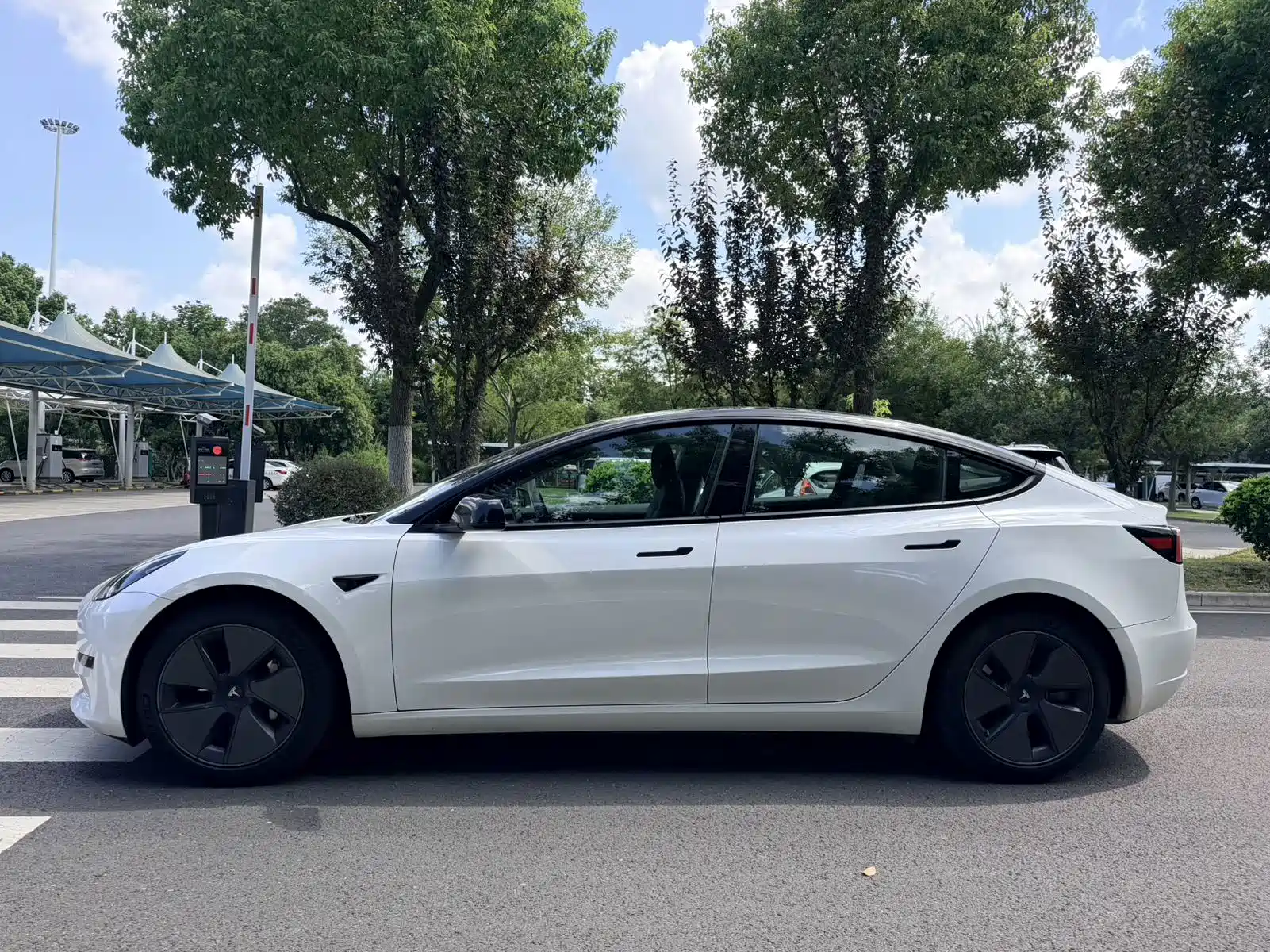 Фото 7 - Tesla Model 3