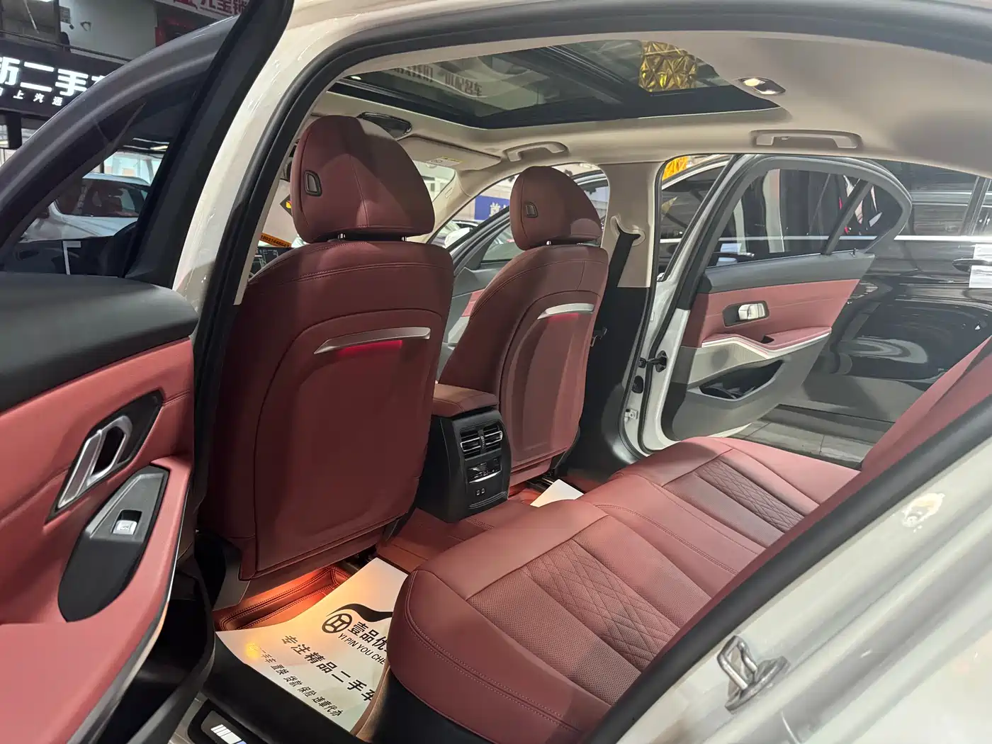 BMW 3 Series 2024 325Li M Sport Package фото 7