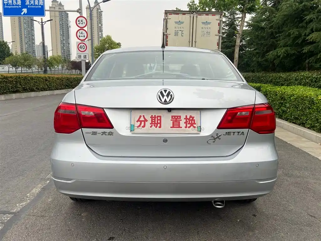Volkswagen Jetta 2015 1.4L Manual Comfort фото 13