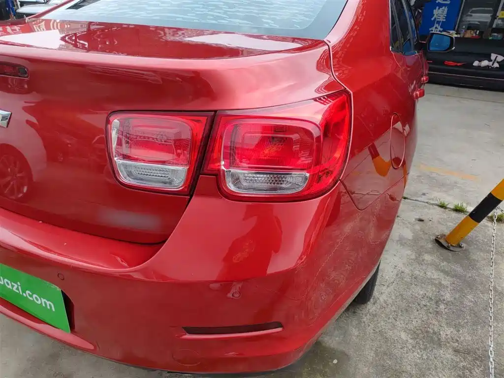 Chevrolet Malibu 2014 2.0L Automatic Luxury фото 8