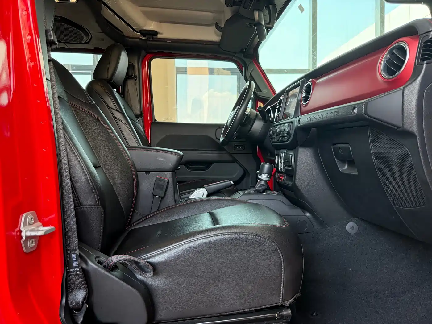 Фото 7 - Jeep Wrangler