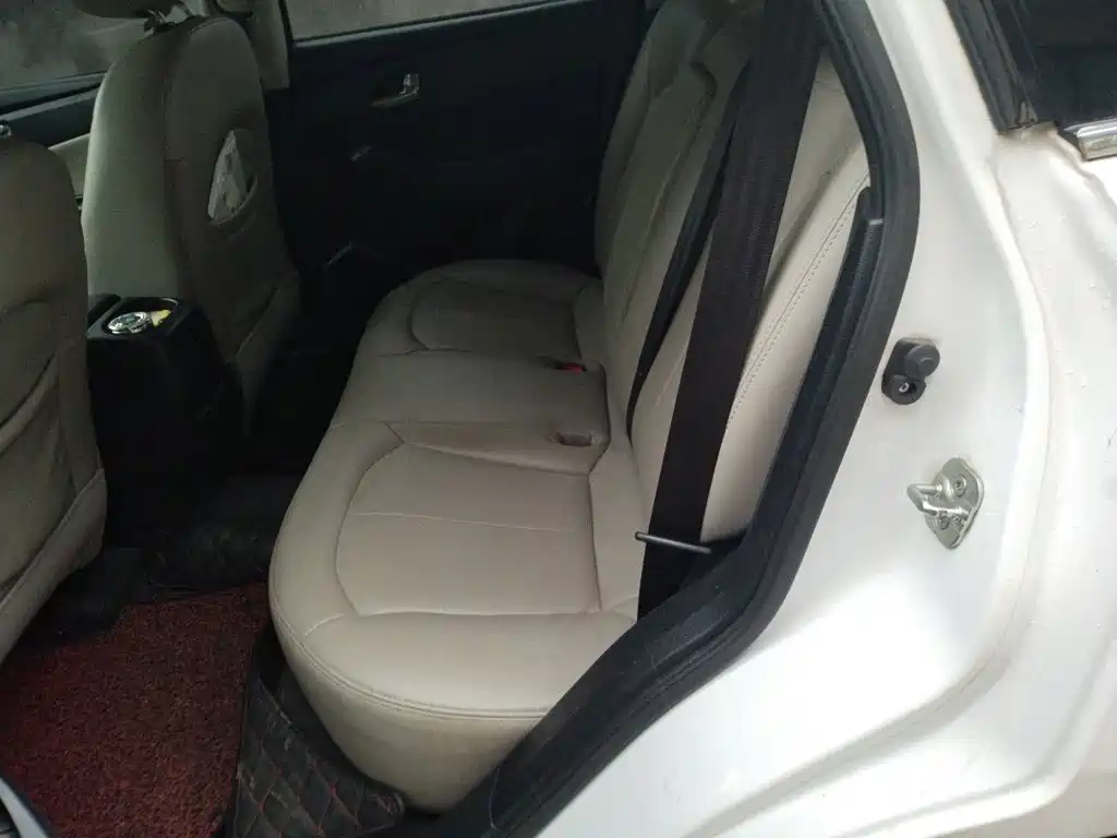 Venucia T70 2016 2015 2.0L CVT Ruixing Edition