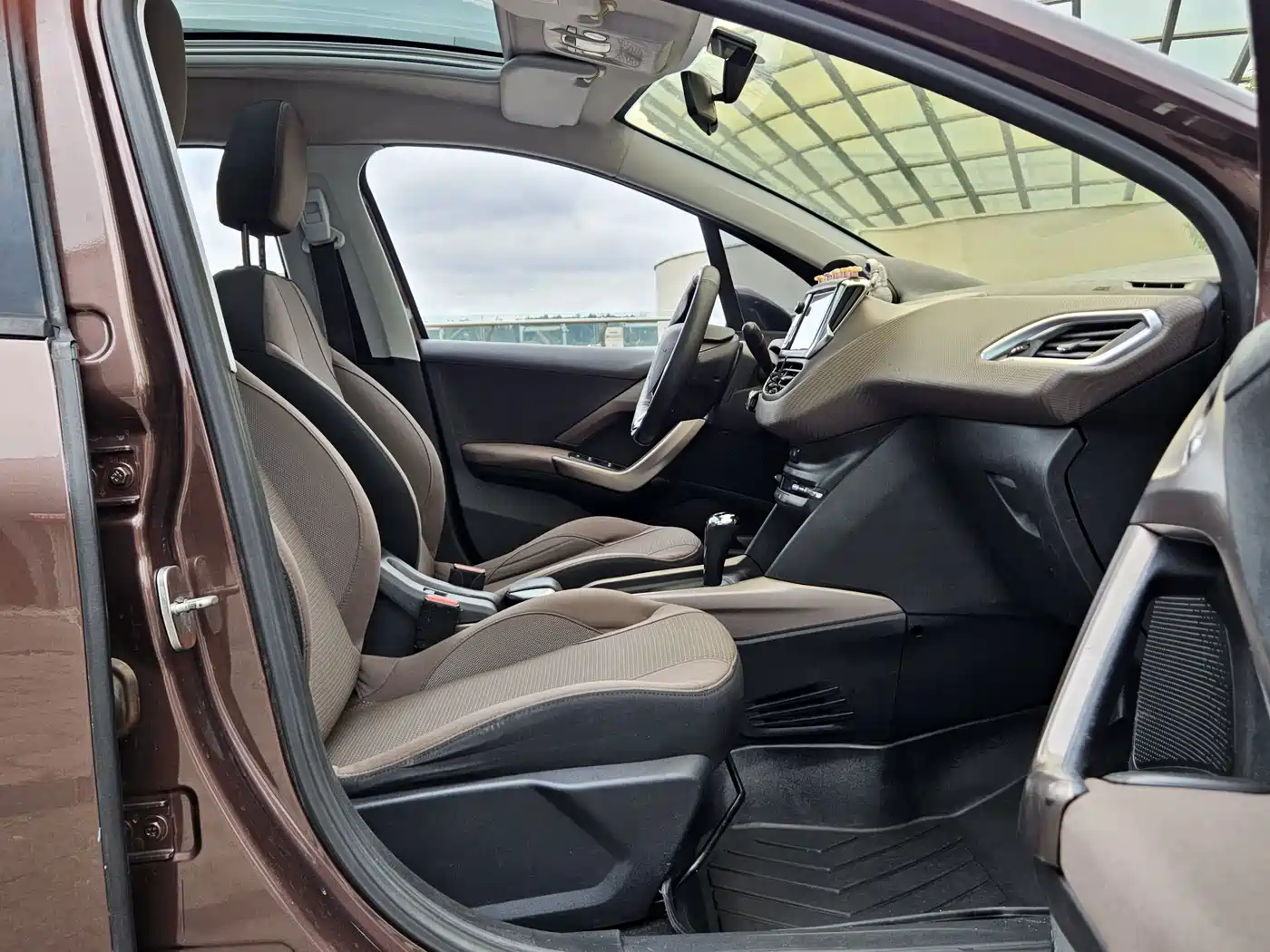 Peugeot 2008 2015 2014 1.6L Automatic Fashion Edition