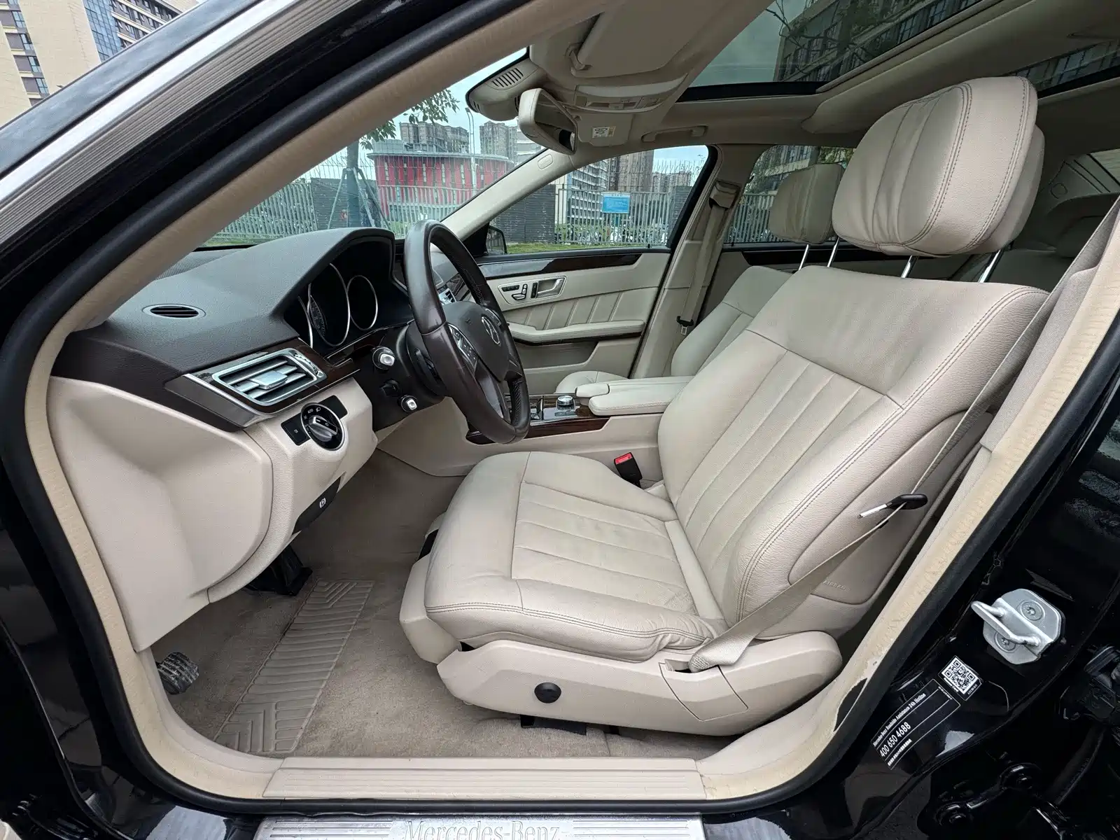 Фото 12 - Mercedes-Benz E-Class