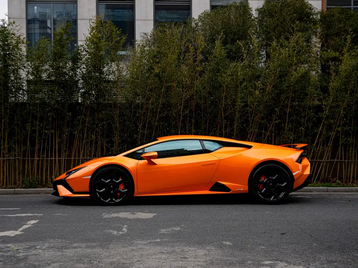 LAMBORGHINI HURACÁN