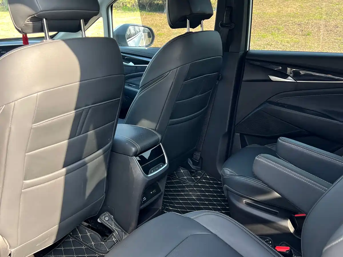 SAIC MAXUS CHASE G50