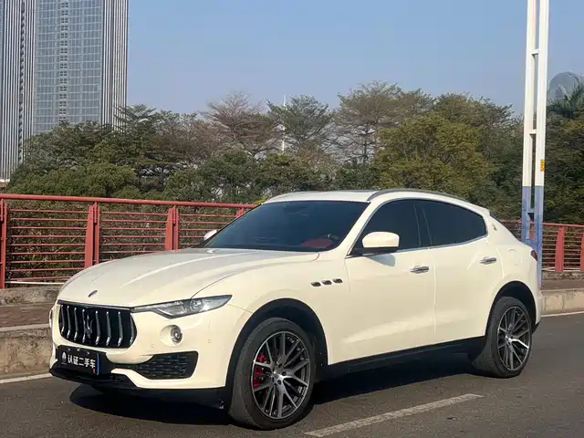 MASERATI LEVANTE