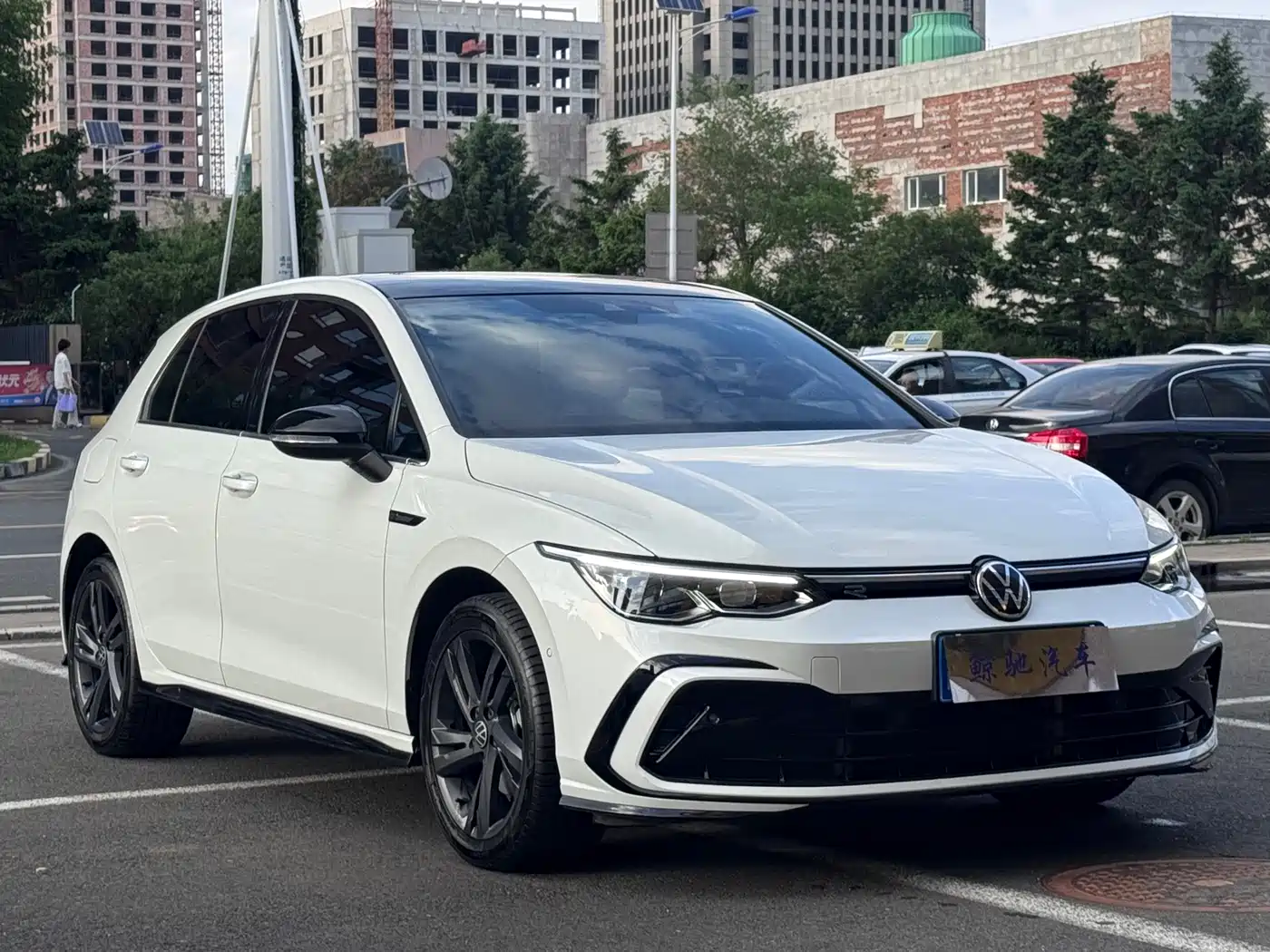 Volkswagen Golf 2021 280TSI DSG R-Line фото 3
