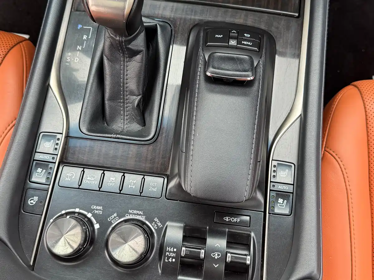 Lexus LX 2017 570 Prestige Luxury фото 10