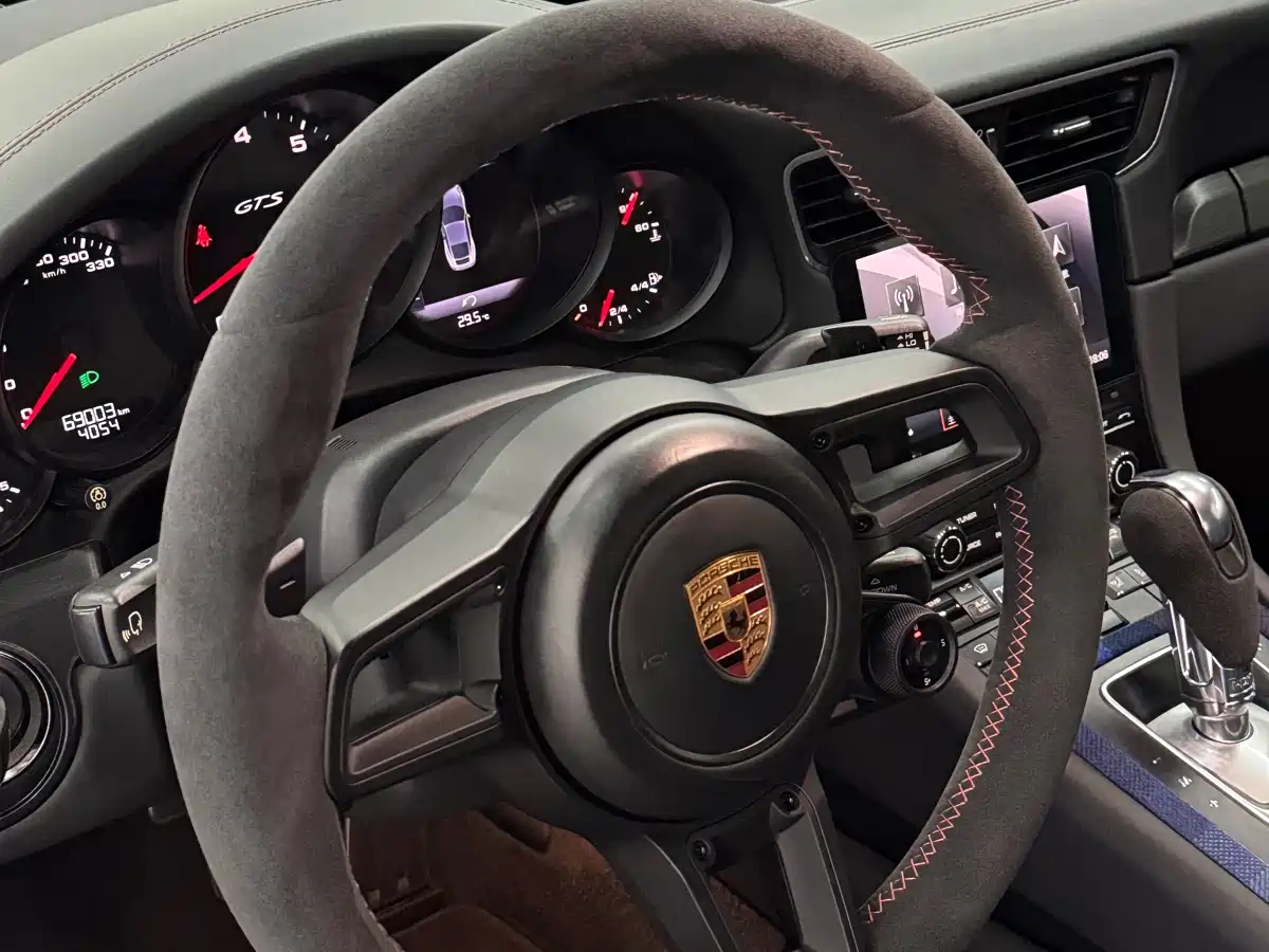 Porsche 911 2017 Carrera GTS 3.0T фото 16