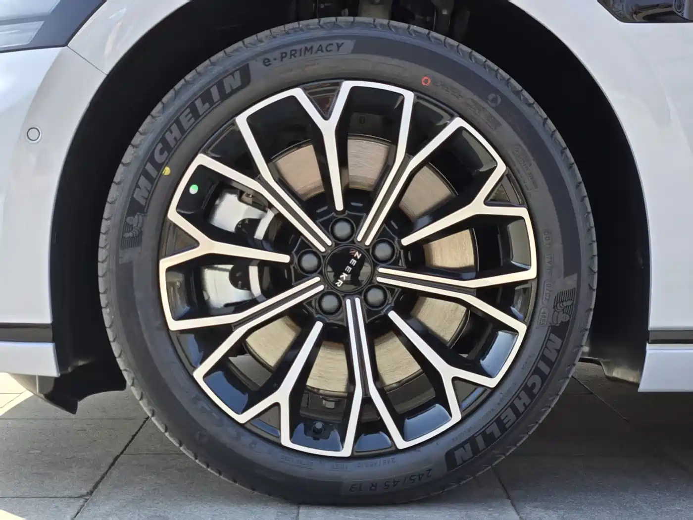 ZEEKR EXTREME KRYPTON 007GT