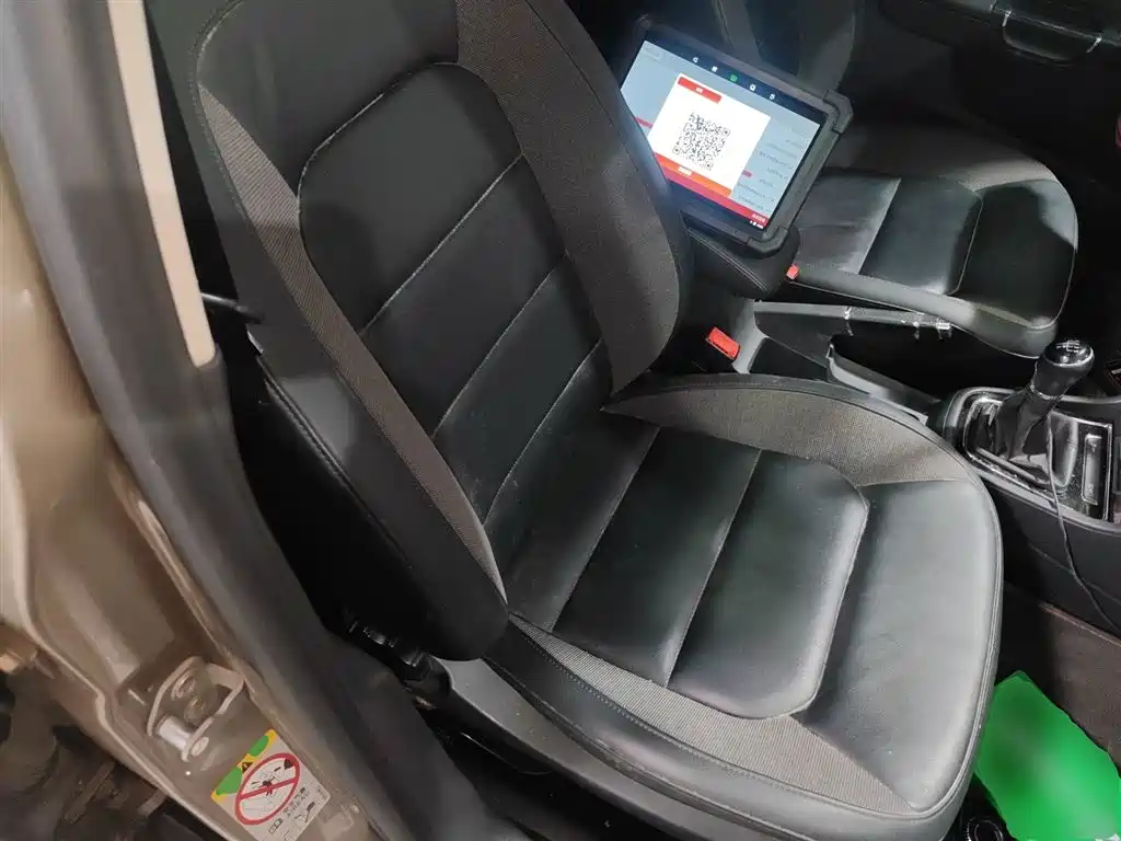 Volkswagen Bora 2014 1.6L Manual Comfort Edition фото 20