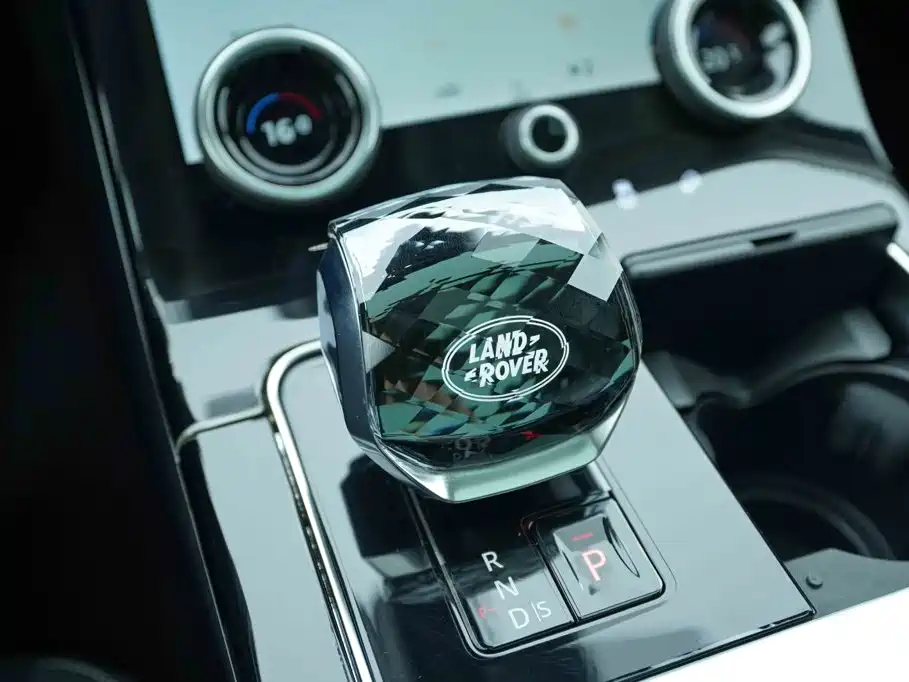 Land Rover Range Rover Velar 2023 2022 250PS