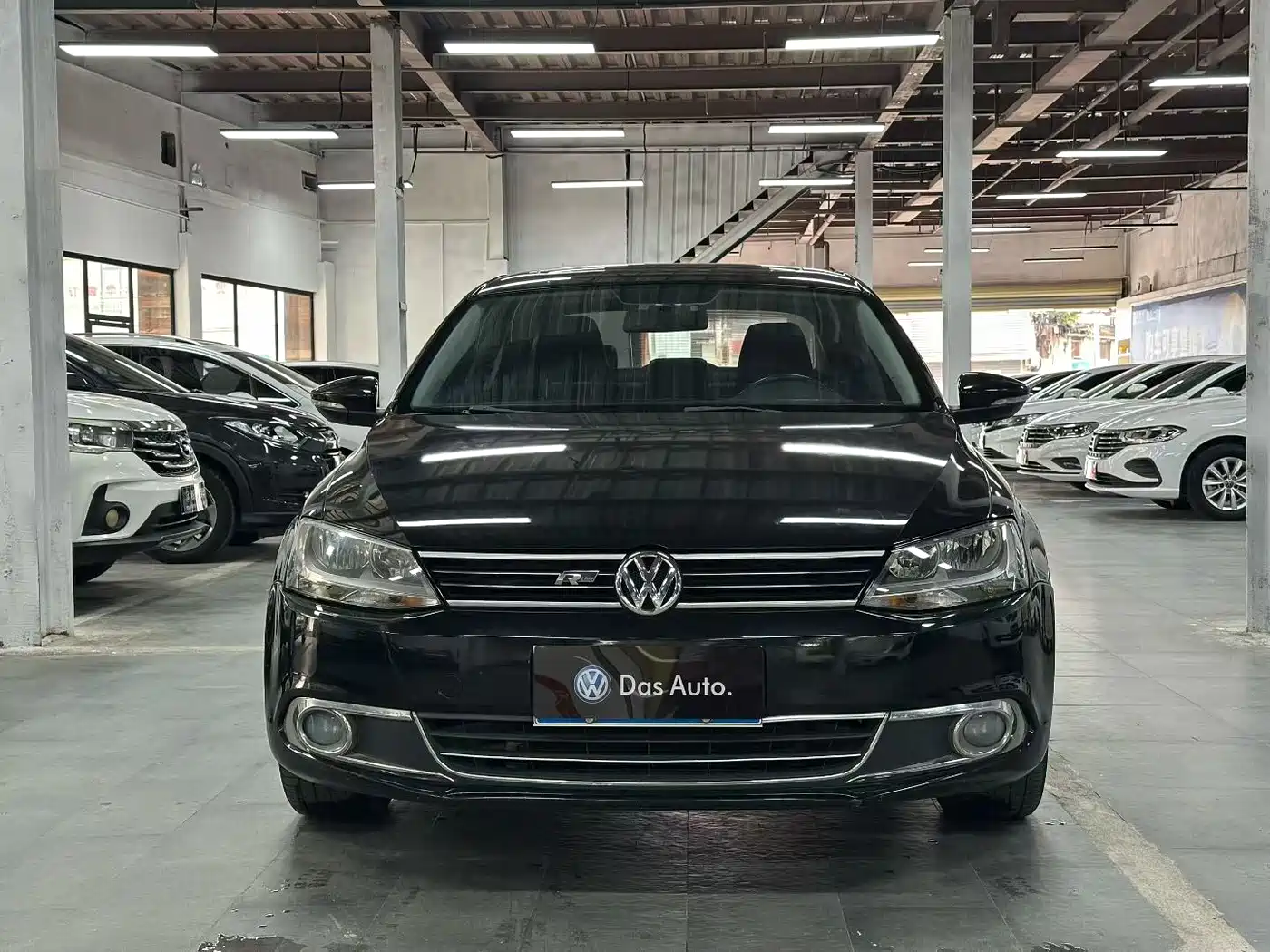 Volkswagen Sagitar 2014 Facelift 1.6L Automatic Comfort