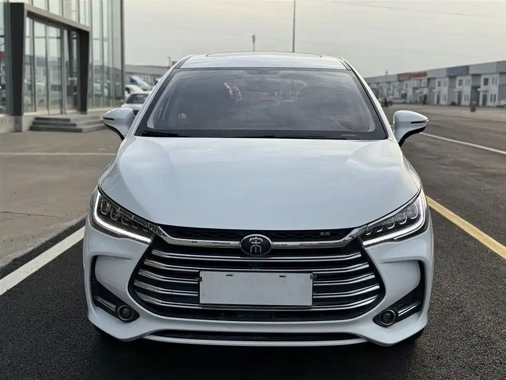 BYD Song MAX New Energy 2019 DM 1.5T Smart Connect Advance 7-seater China V фото 2