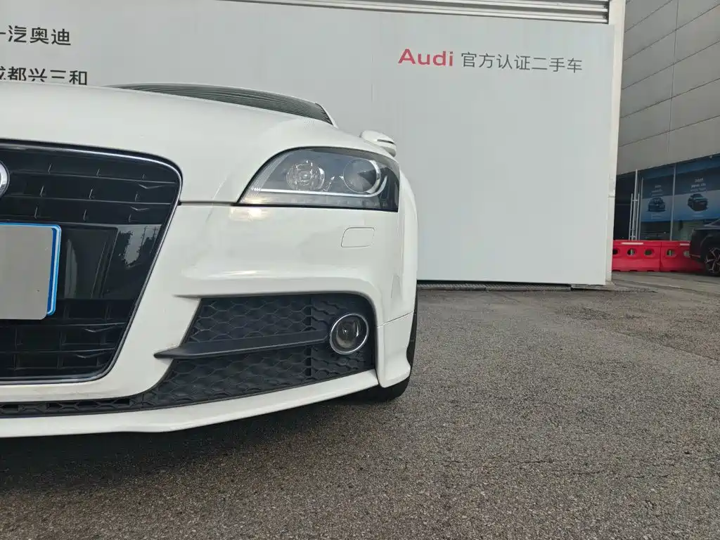 Фото 15 - Audi TT