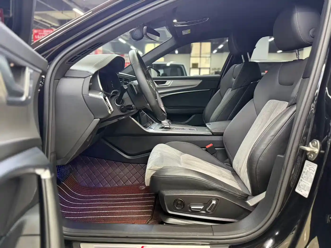 Audi A6L 2023 40 TFSI Luxury Dynamic фото 2