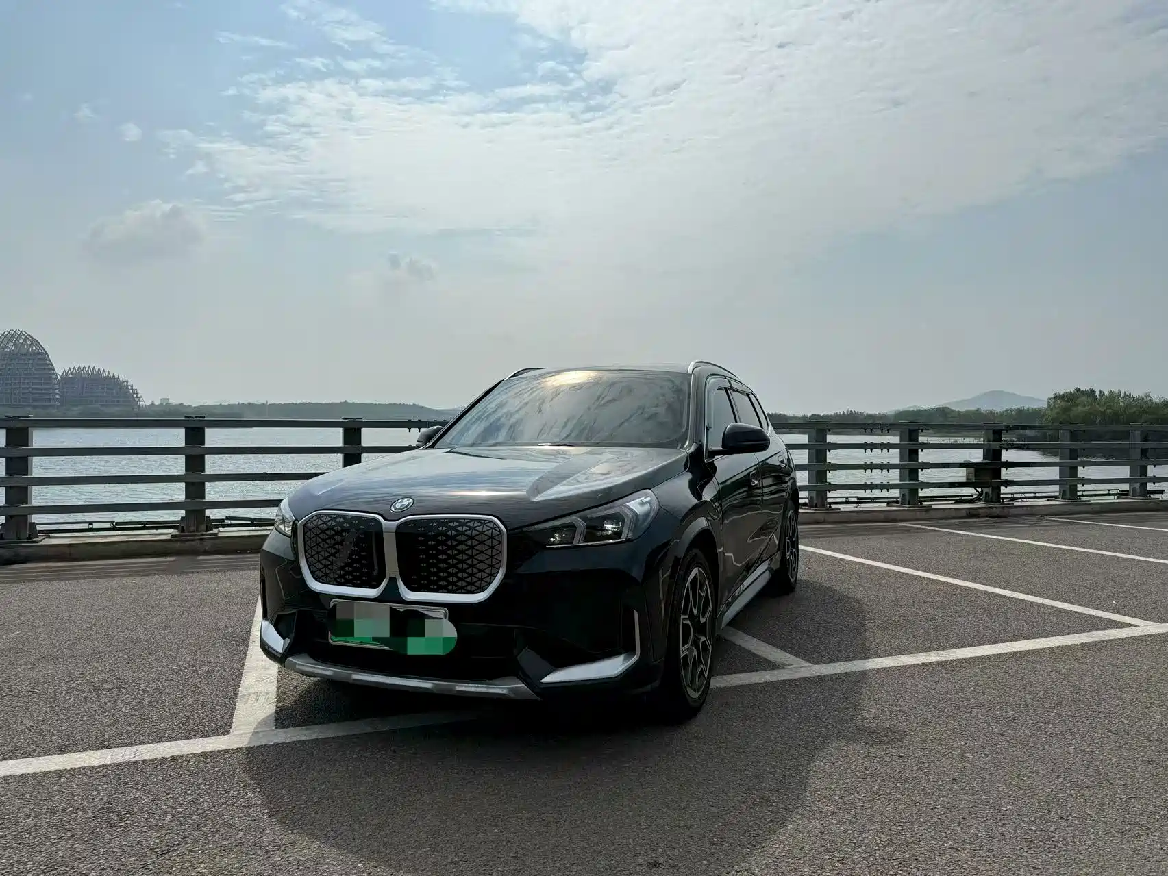 Фото 1 - BMW iX1