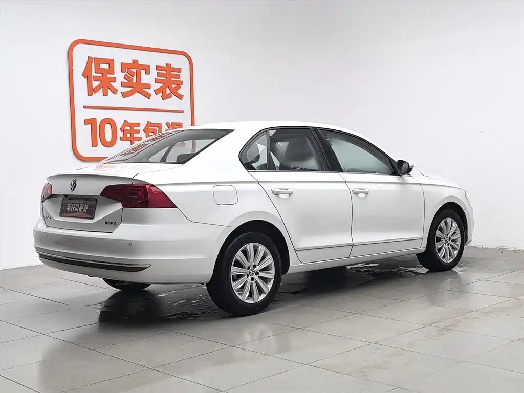 Volkswagen Bora 2017 1.6L Automatic Comfort фото 2