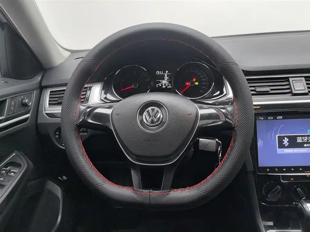 Volkswagen Bora 2017 1.6L Automatic Comfort фото 11