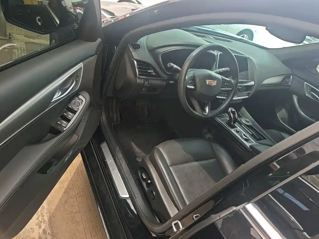 CADILLAC CT5