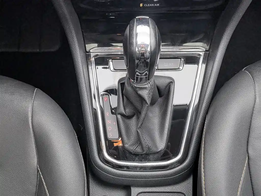 Volkswagen Bora 2017 1.6L Automatic Comfort фото 13