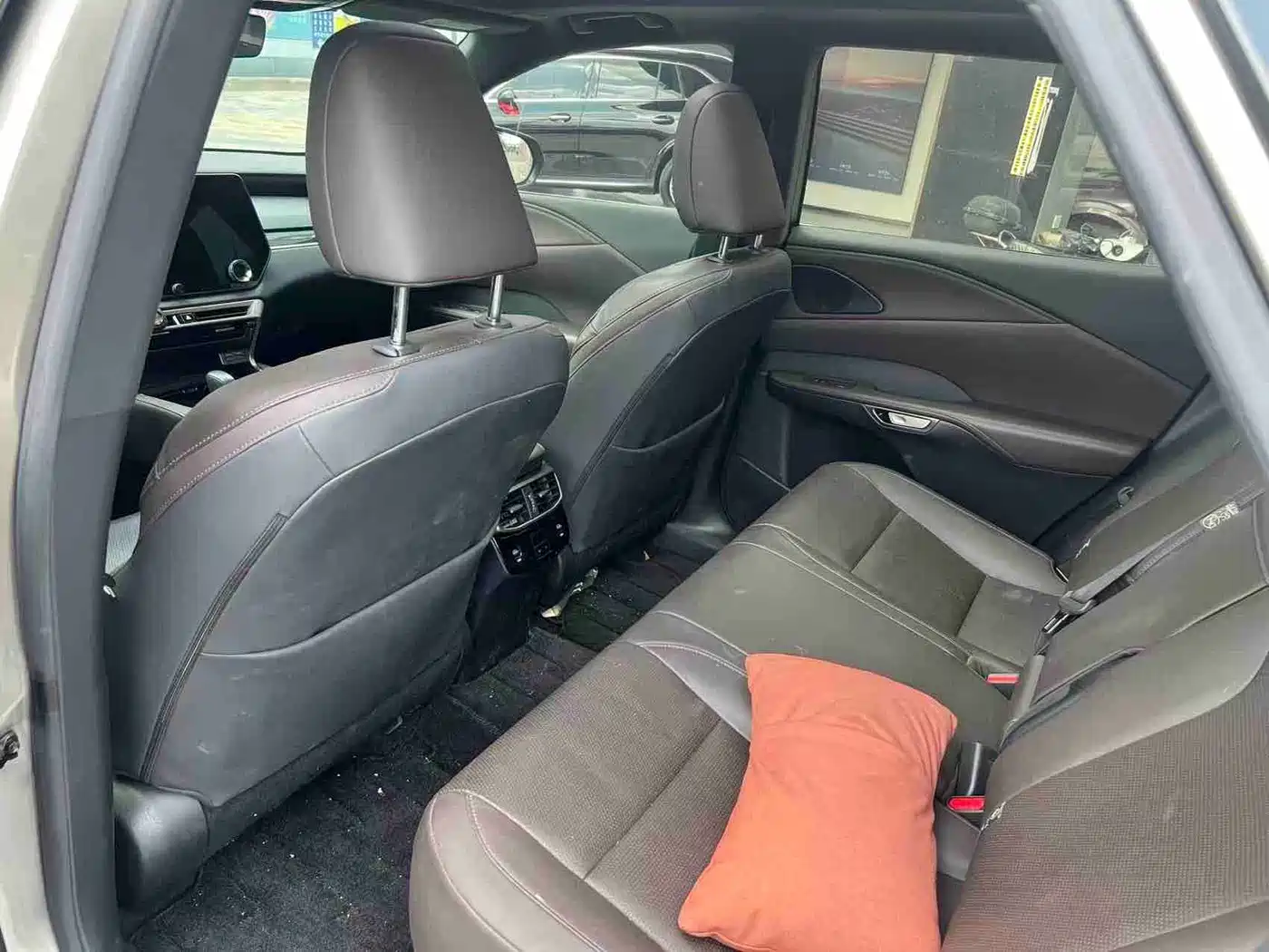 Фото 5 - Lexus RX