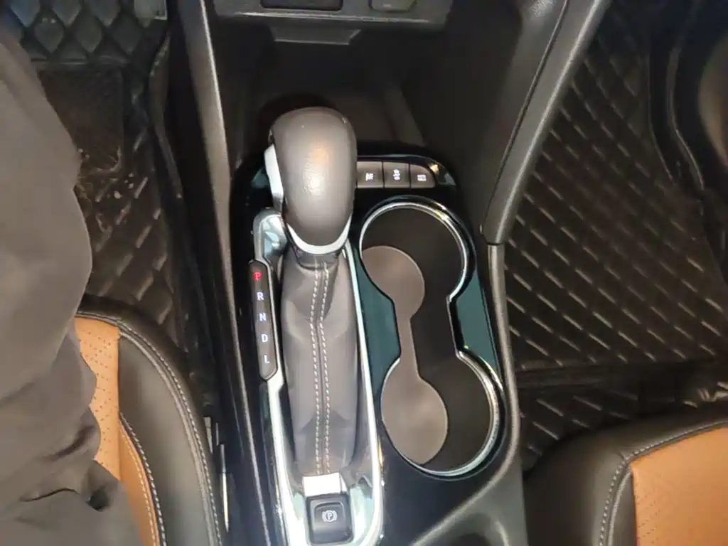 Photo 14 - Buick Encore GX