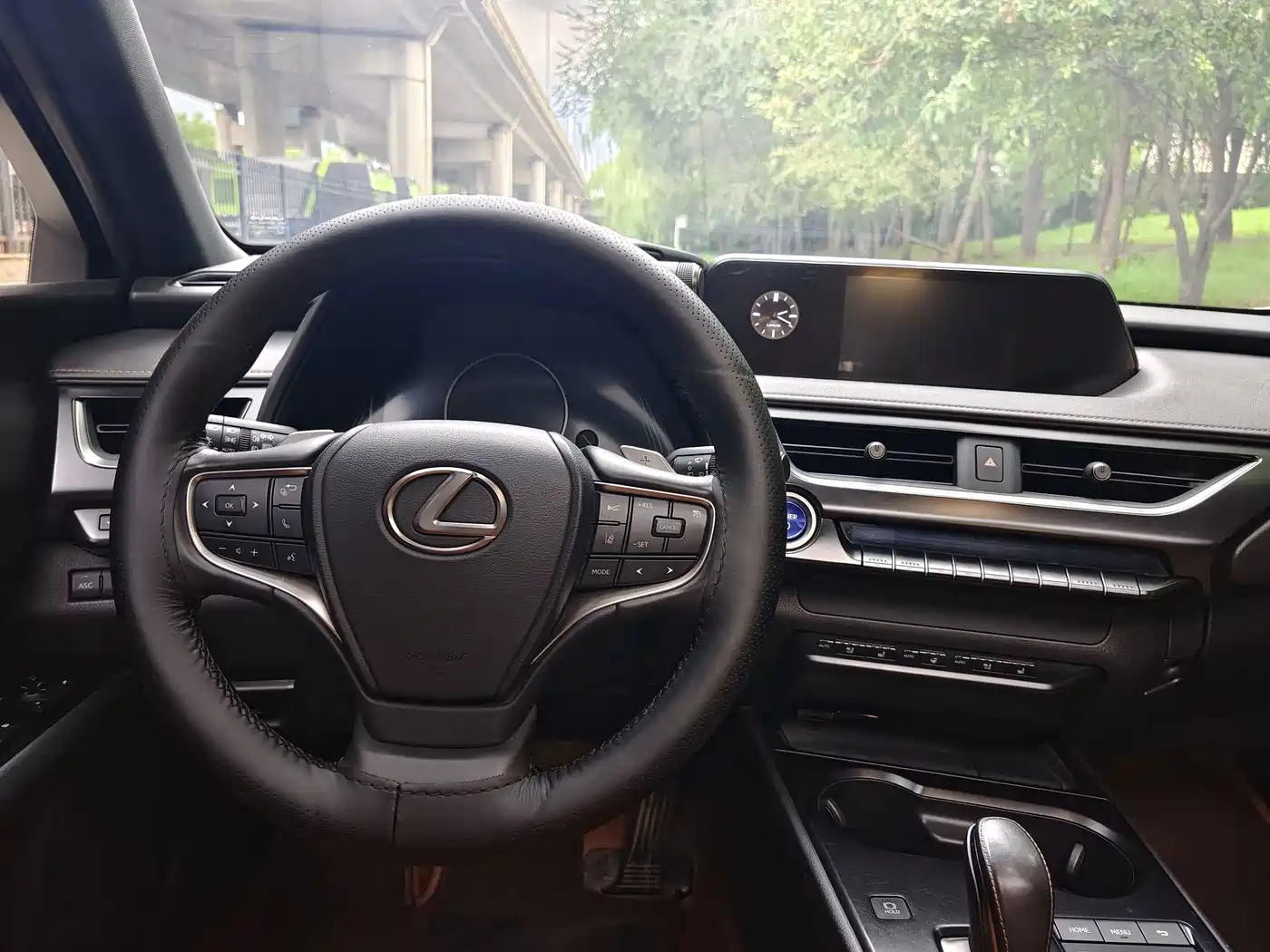 Lexus UX Electric 2023 2020 300e Pure Yue Edition