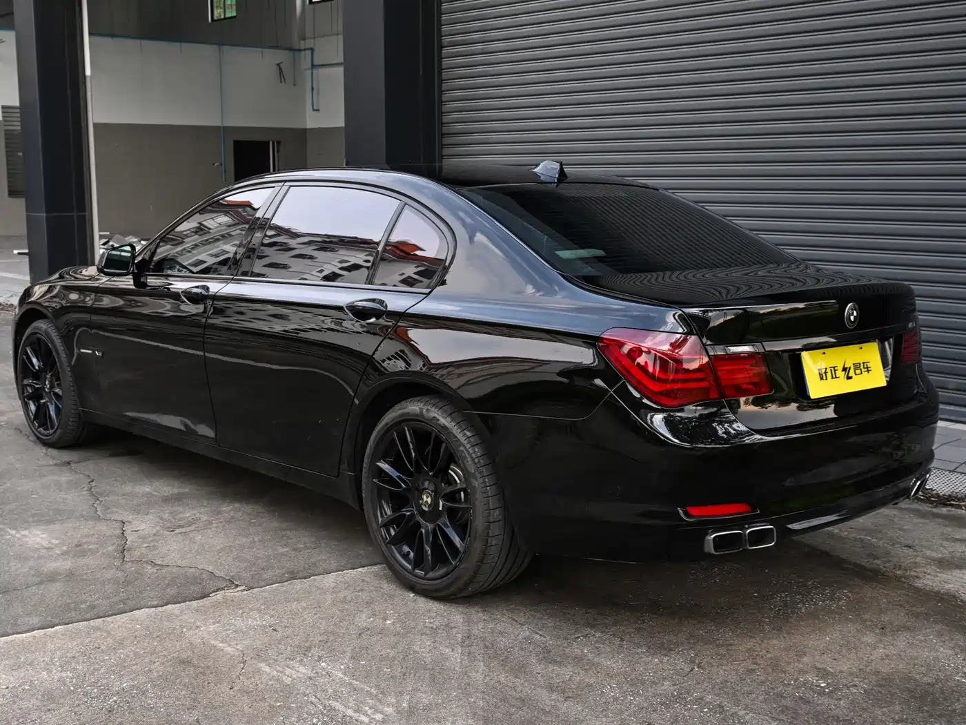 Фото 5 - BMW 7 Series