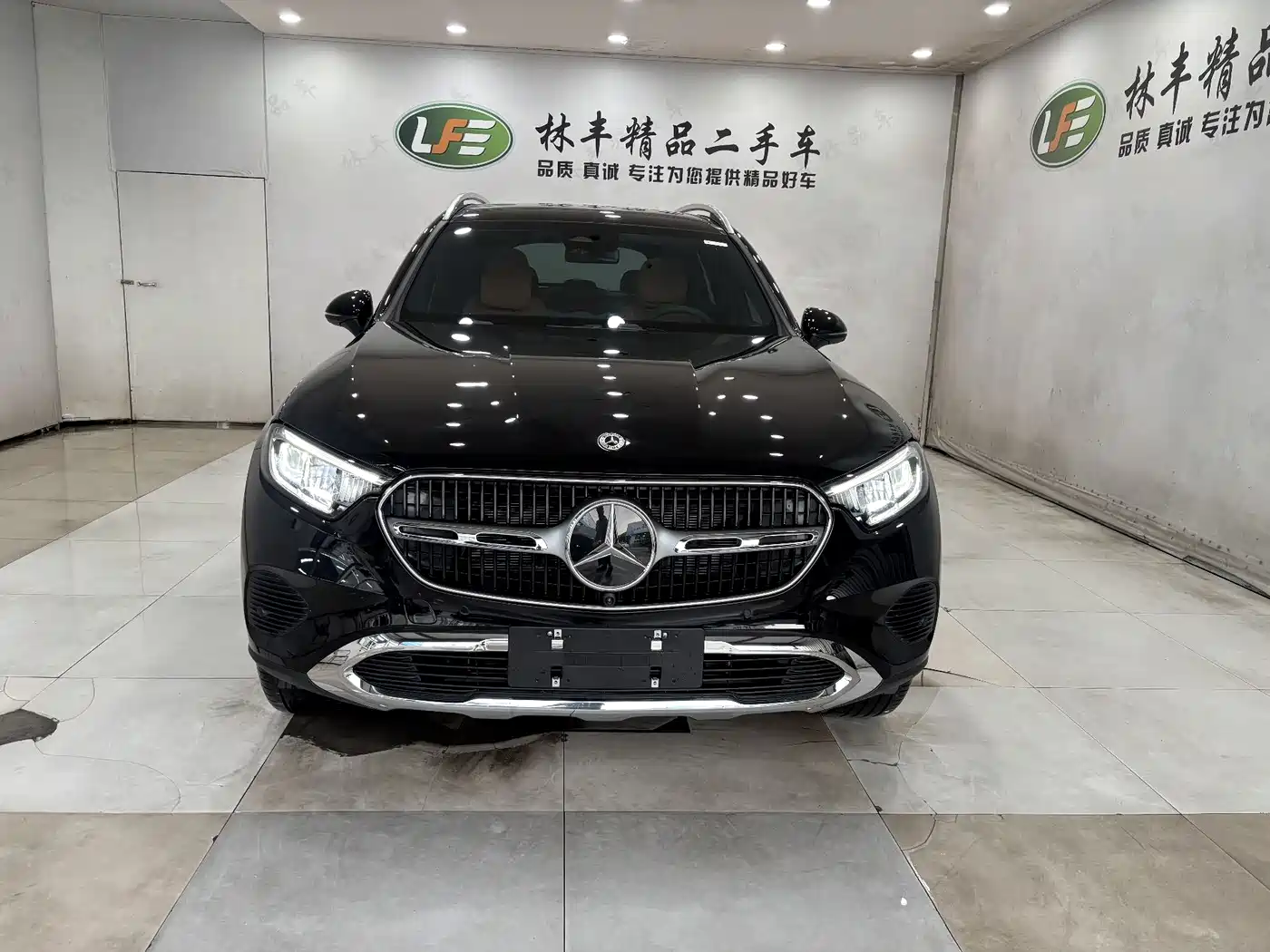 Mercedes-Benz GLC 2026 GLC 260 L 4MATIC Classic Edition фото 3