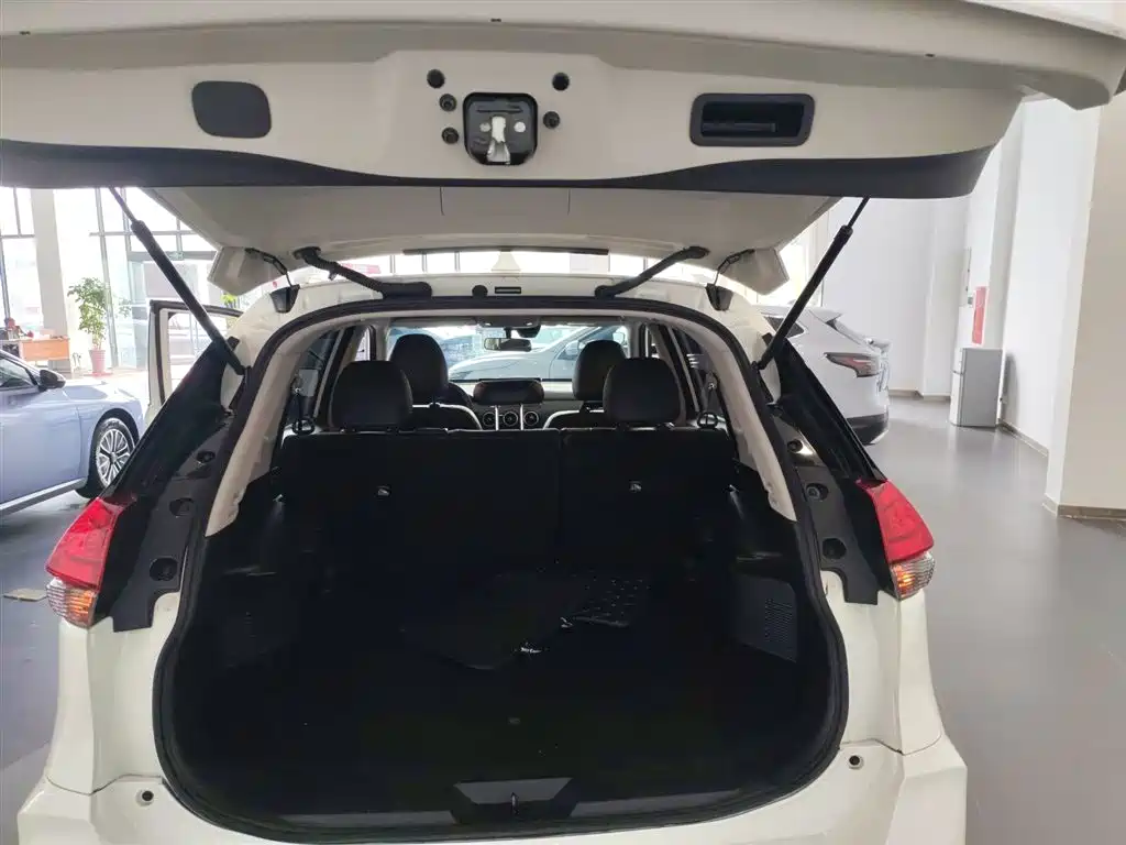 NISSAN QIJUN